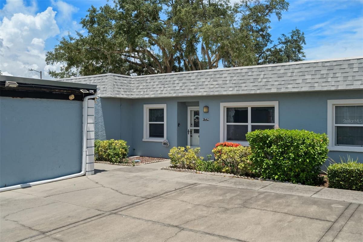 3642 TROPHY BOULEVARD — photo 4 of 47