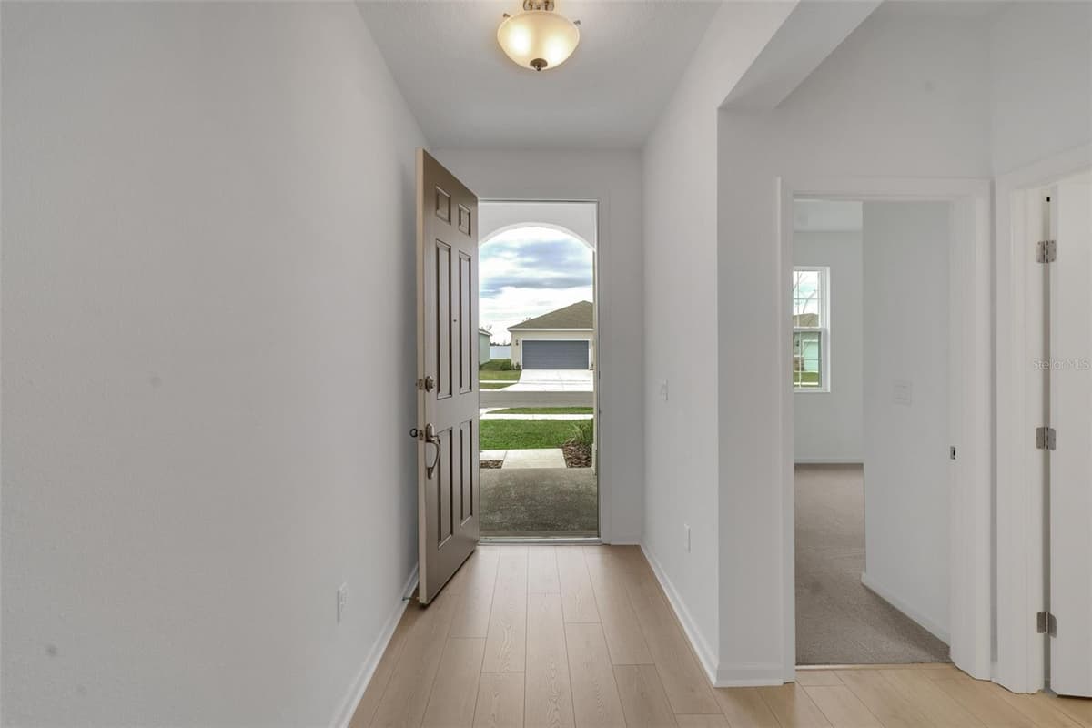 4117 PENELOPE AVENUE — photo 5 of 37