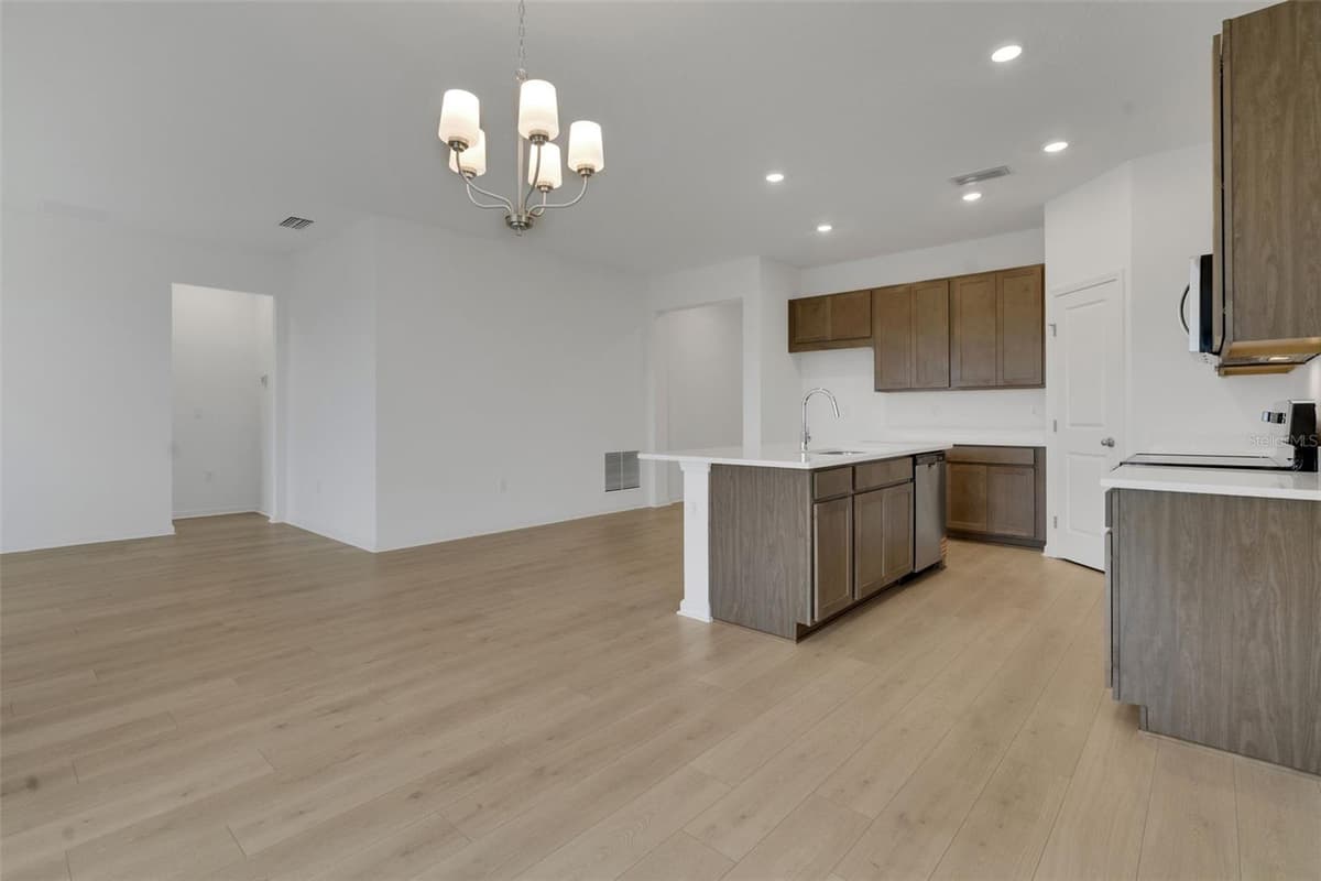 4117 PENELOPE AVENUE — photo 18 of 37