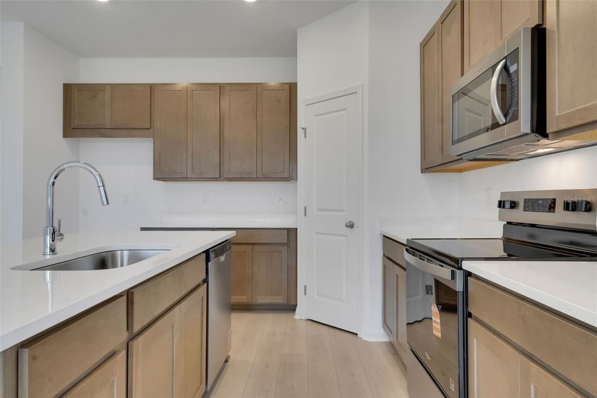4117 PENELOPE AVENUE — photo 19 of 37