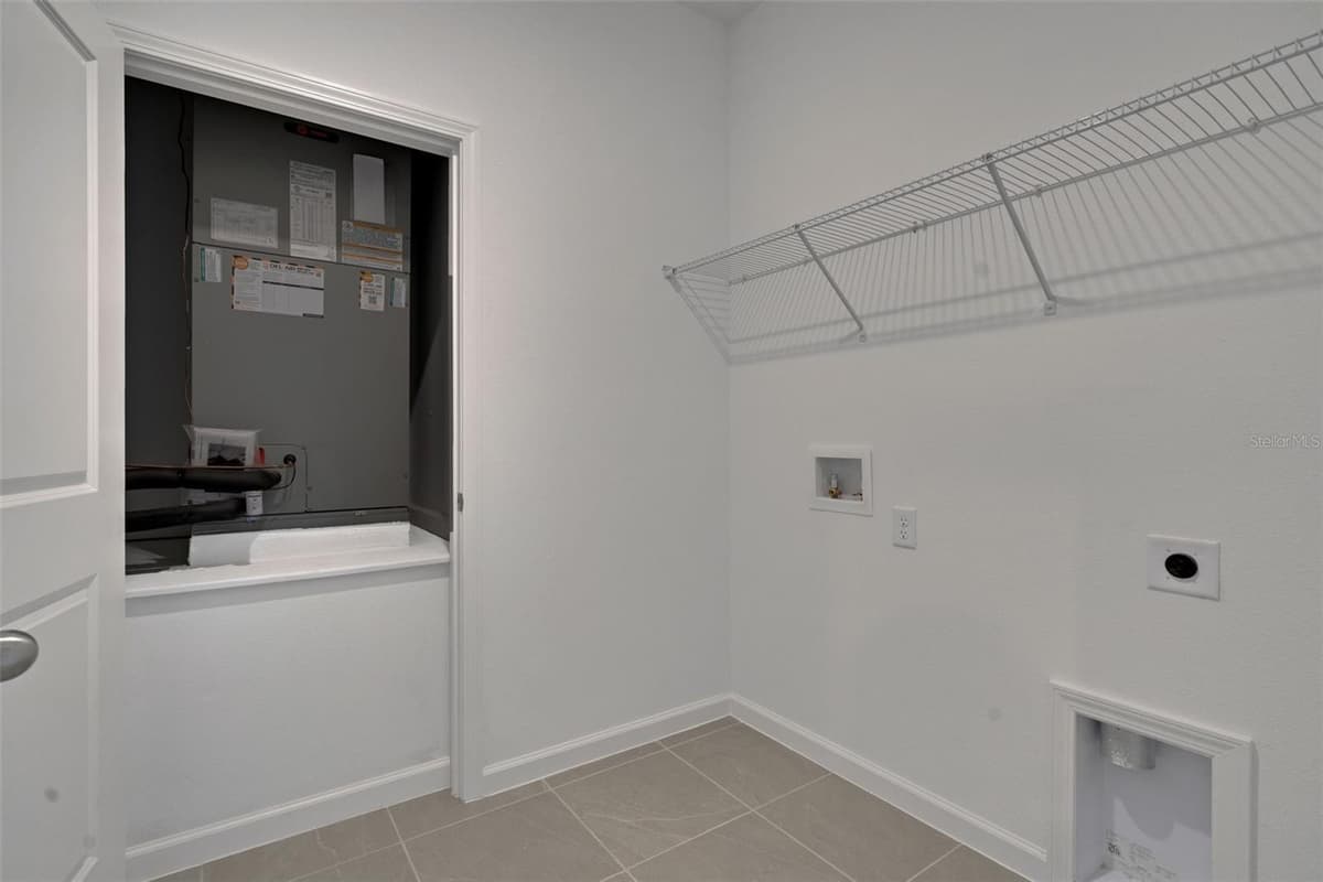 4117 PENELOPE AVENUE — photo 15 of 37