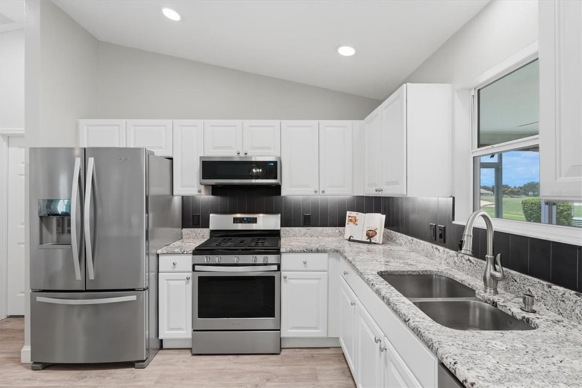 1377 EAGLE RIDGE DRIVE — photo 16 of 42