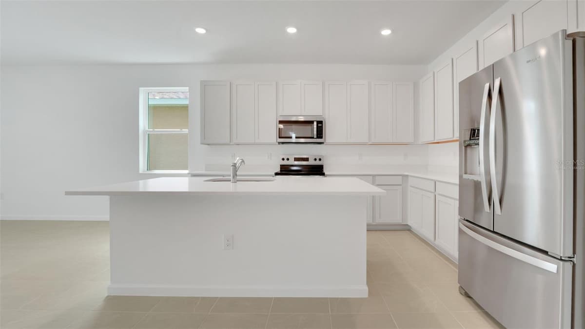 4094 PENELOPE AVENUE — photo 9 of 30