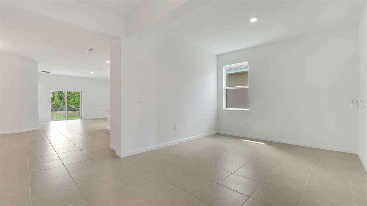 4094 PENELOPE AVENUE — photo 6 of 30