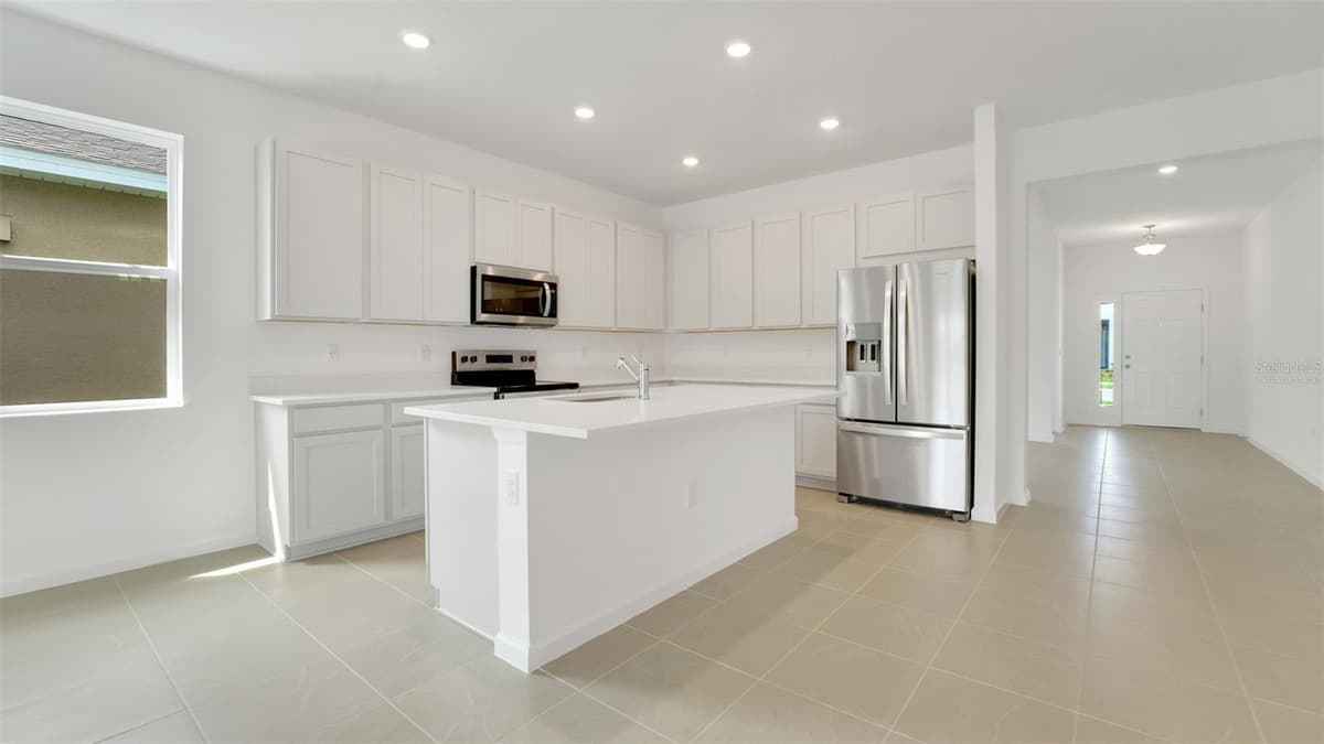 4094 PENELOPE AVENUE — photo 10 of 30