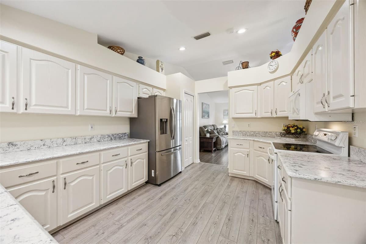 26920 RACQUET CIRCLE — photo 15 of 94