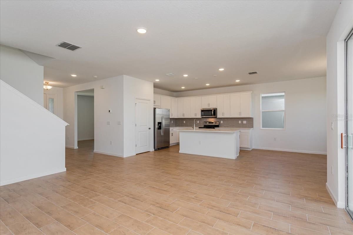 4113 PENELOPE AVENUE — photo 6 of 32