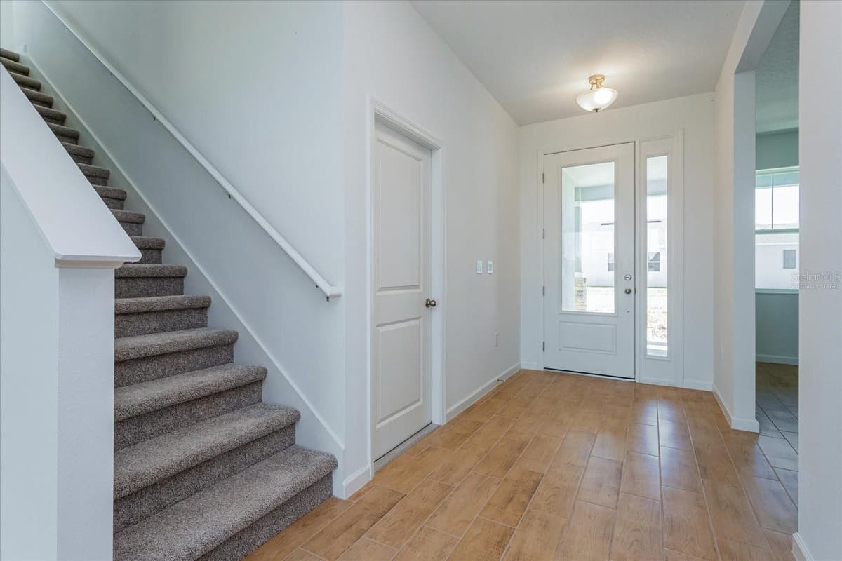 4113 PENELOPE AVENUE — photo 2 of 32