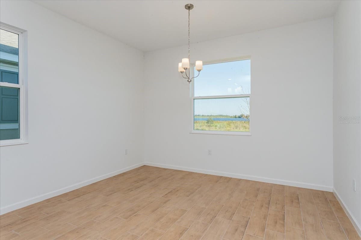 4113 PENELOPE AVENUE — photo 10 of 32