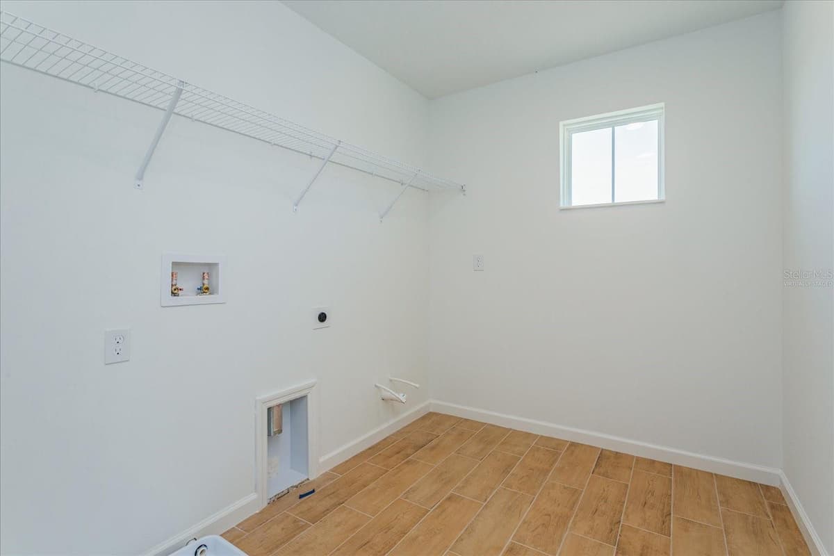 4113 PENELOPE AVENUE — photo 23 of 32