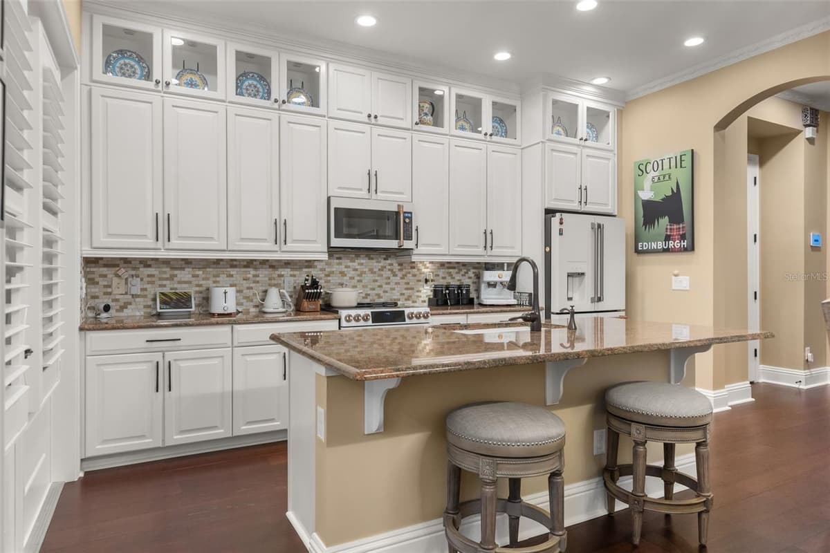 801 LOBELIA DRIVE — photo 15 of 52