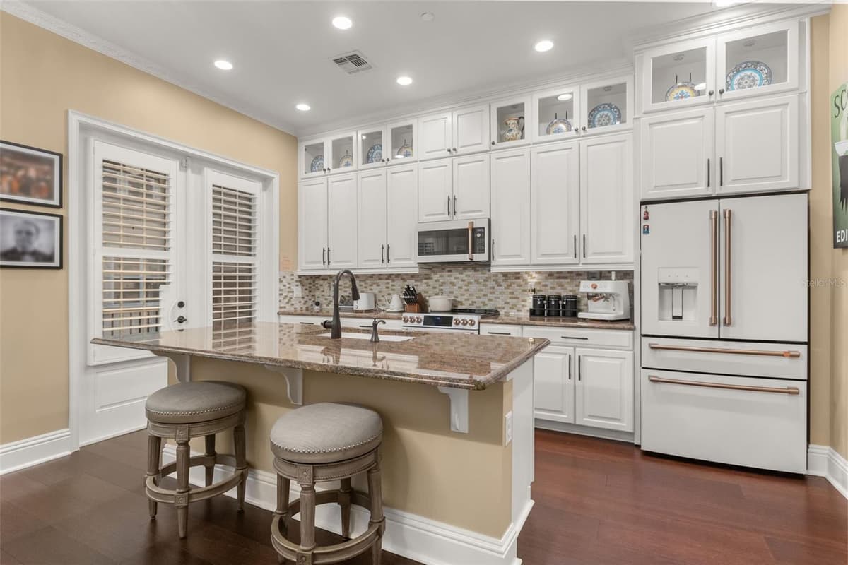 801 LOBELIA DRIVE — photo 14 of 52