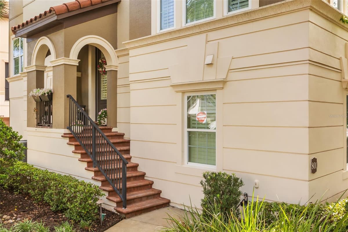 801 LOBELIA DRIVE — photo 4 of 52