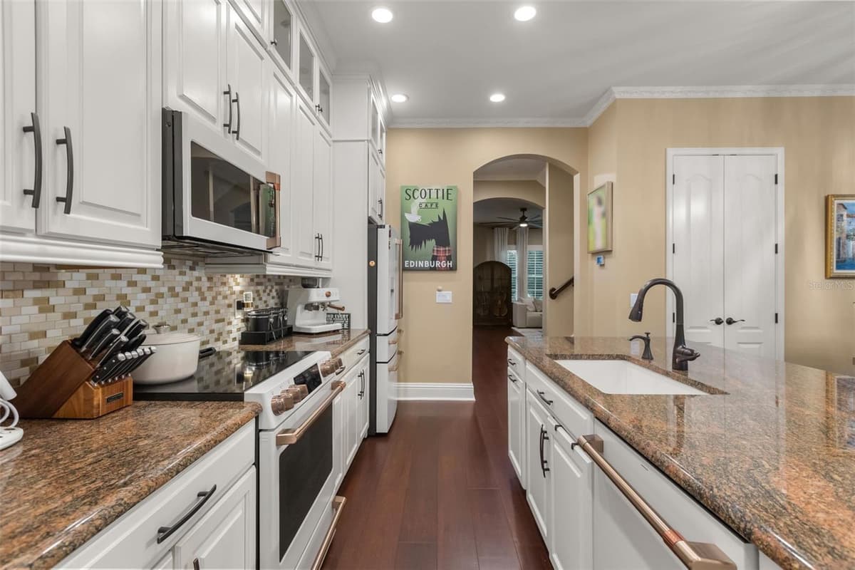 801 LOBELIA DRIVE — photo 16 of 52