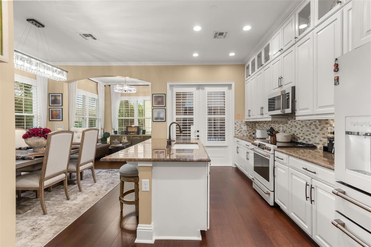 801 LOBELIA DRIVE — photo 13 of 52