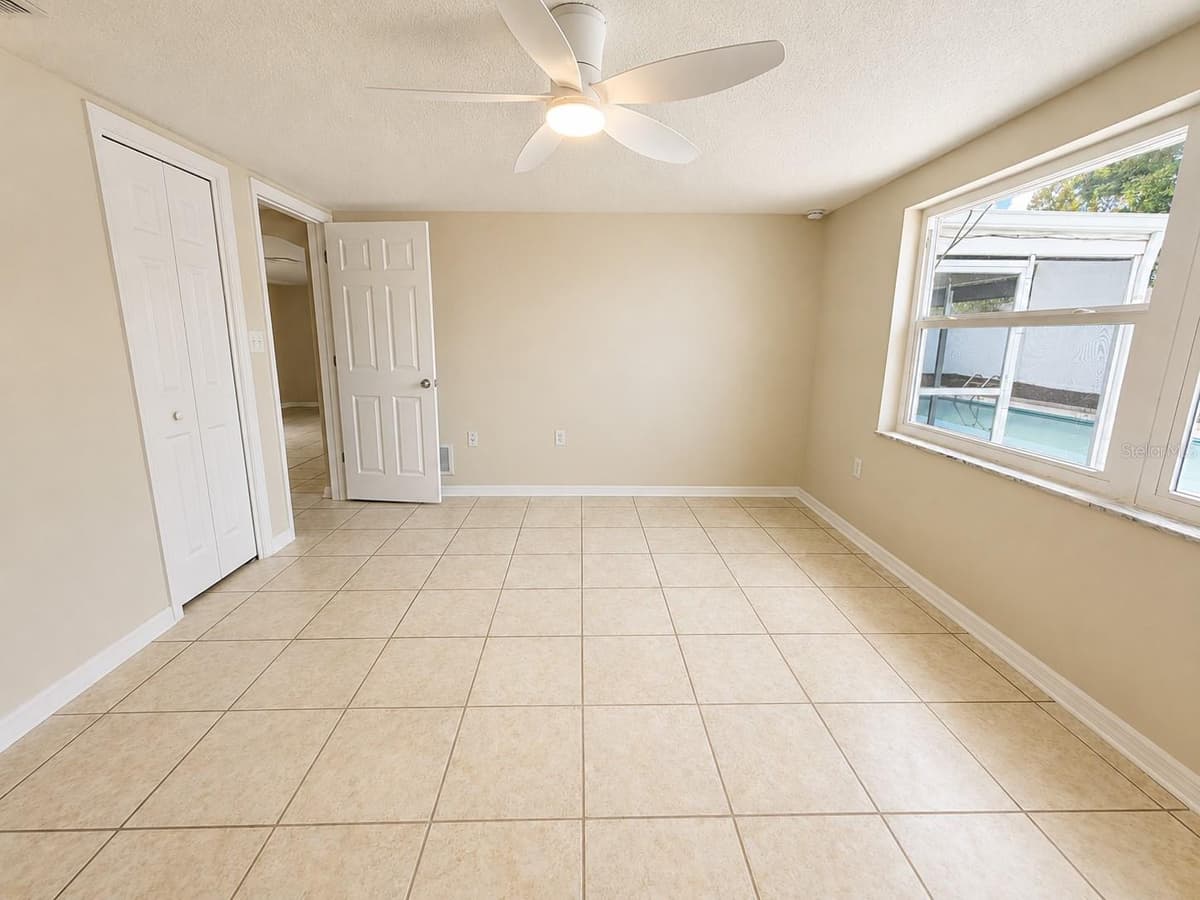 9135 GREENBRIAR LANE — photo 26 of 32