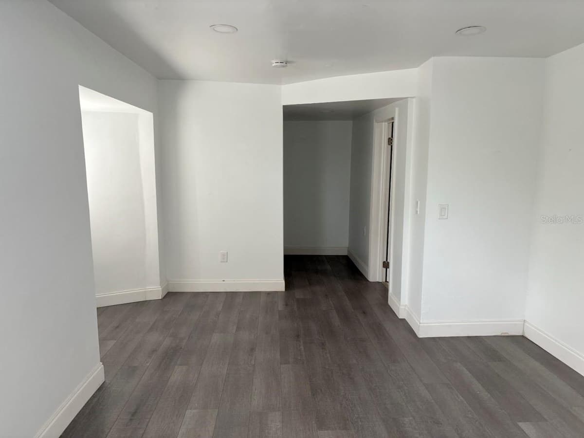 1169 KINGSLEY STREET — photo 13 of 19