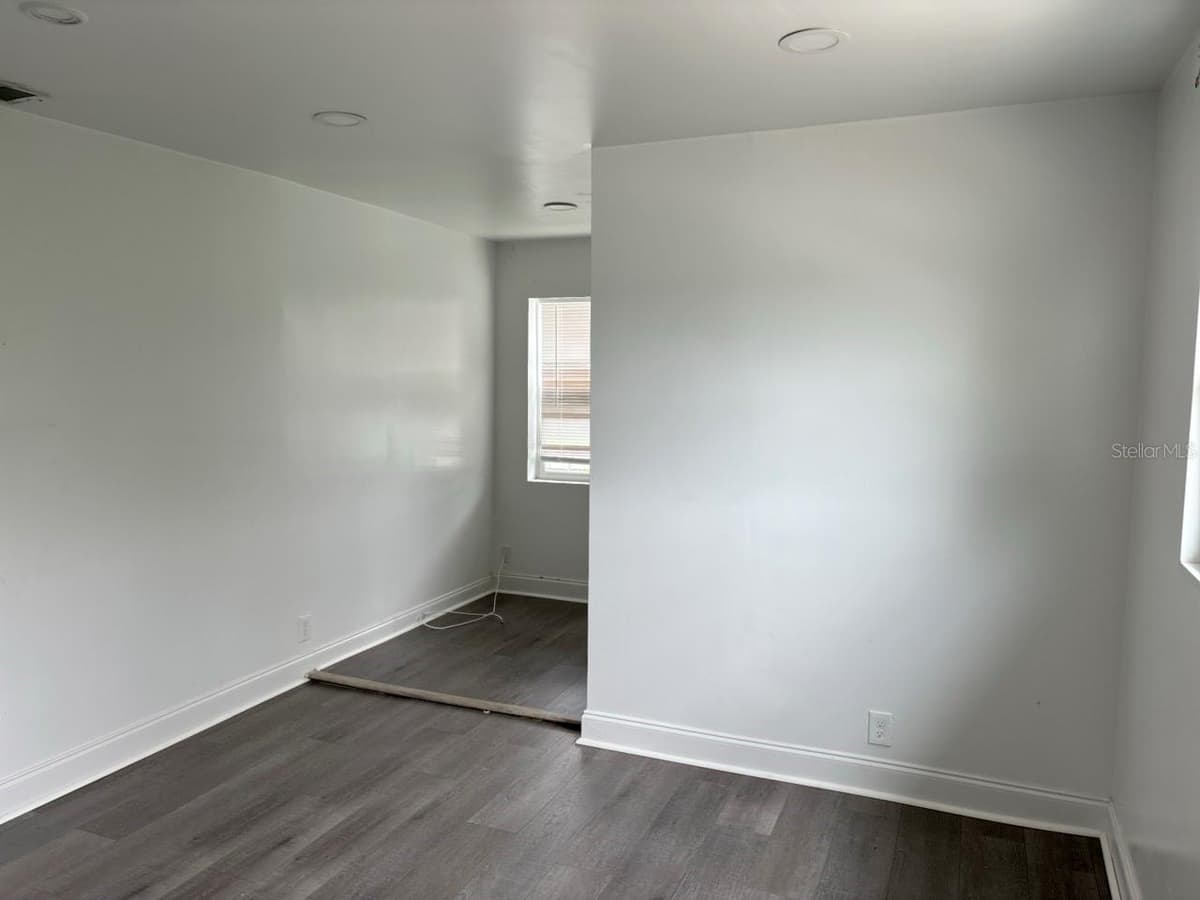 1169 KINGSLEY STREET — photo 17 of 19