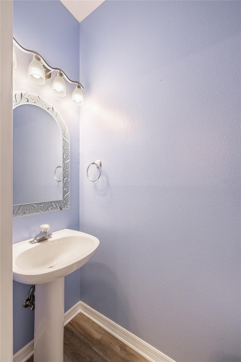 4310 FINCASTLE COURT — photo 10 of 49