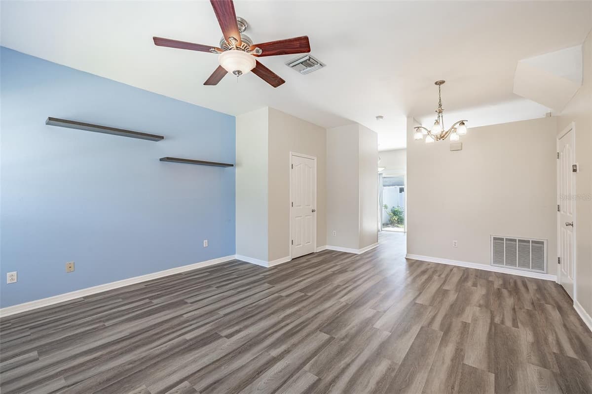 4310 FINCASTLE COURT — photo 6 of 49