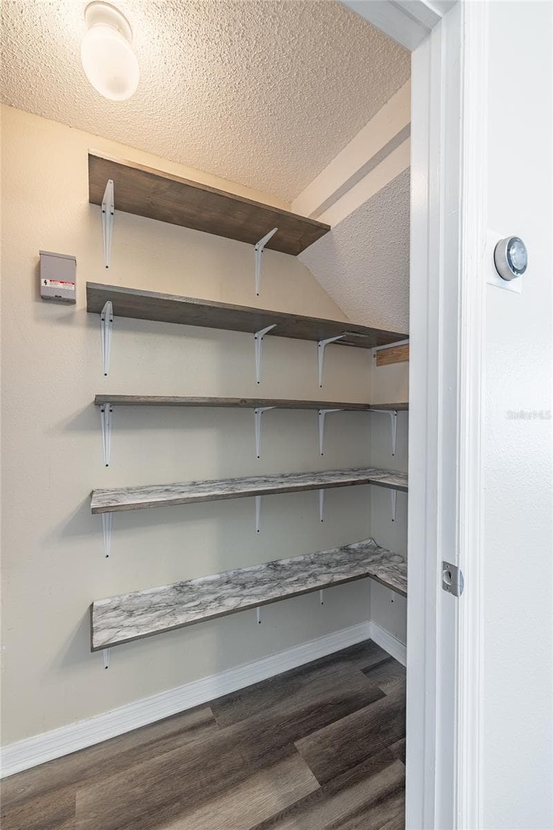 4310 FINCASTLE COURT — photo 11 of 49