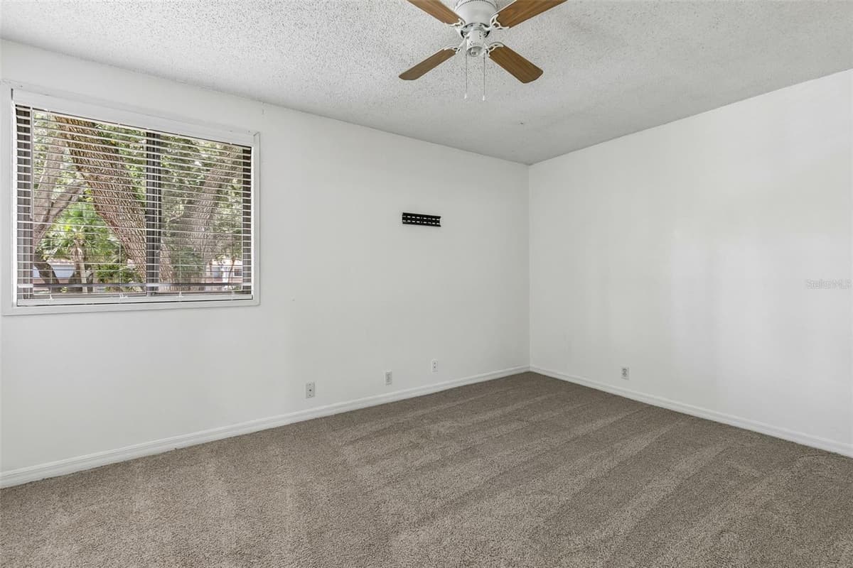 70 MOREE LOOP — photo 19 of 36