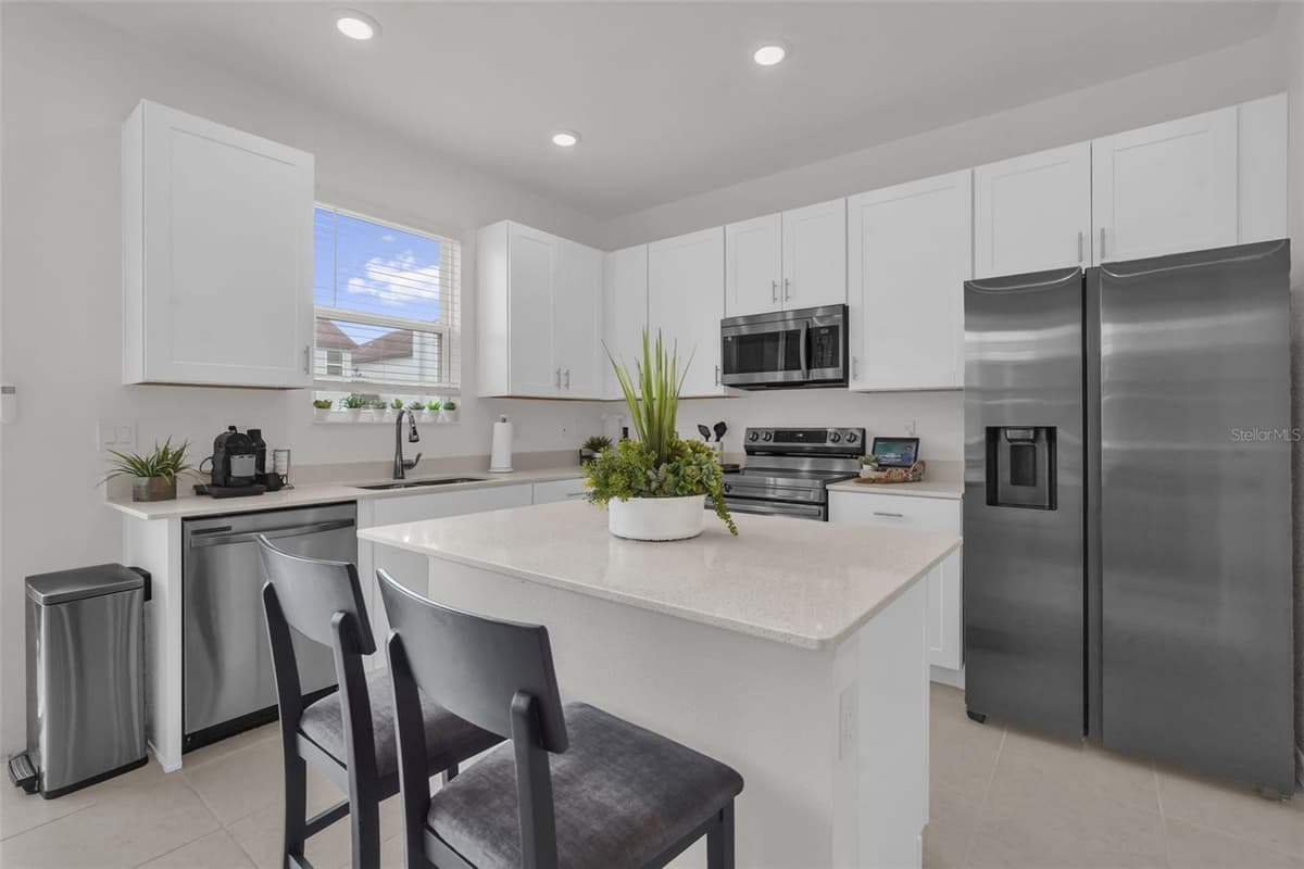 1297 STOCKWELL AVENUE — photo 6 of 39