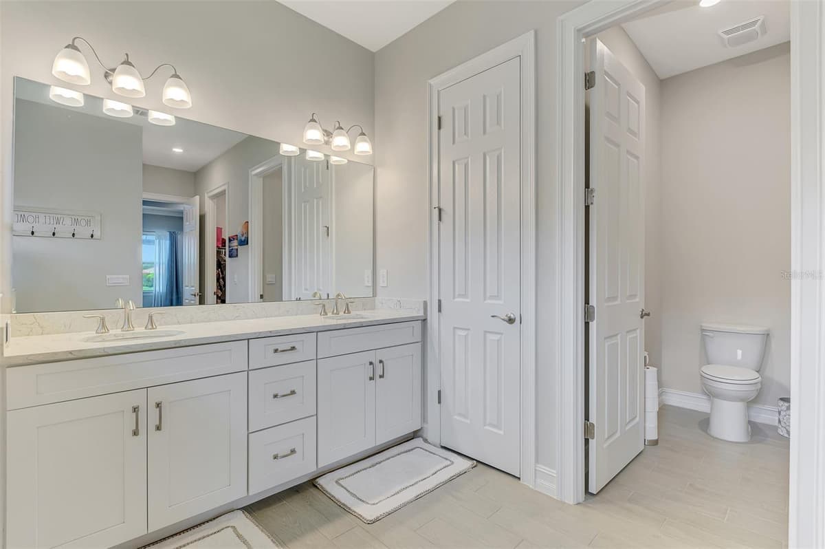 292 VILLORESI BOULEVARD — photo 20 of 100