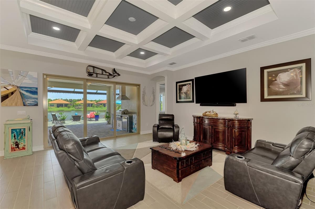 292 VILLORESI BOULEVARD — photo 6 of 100