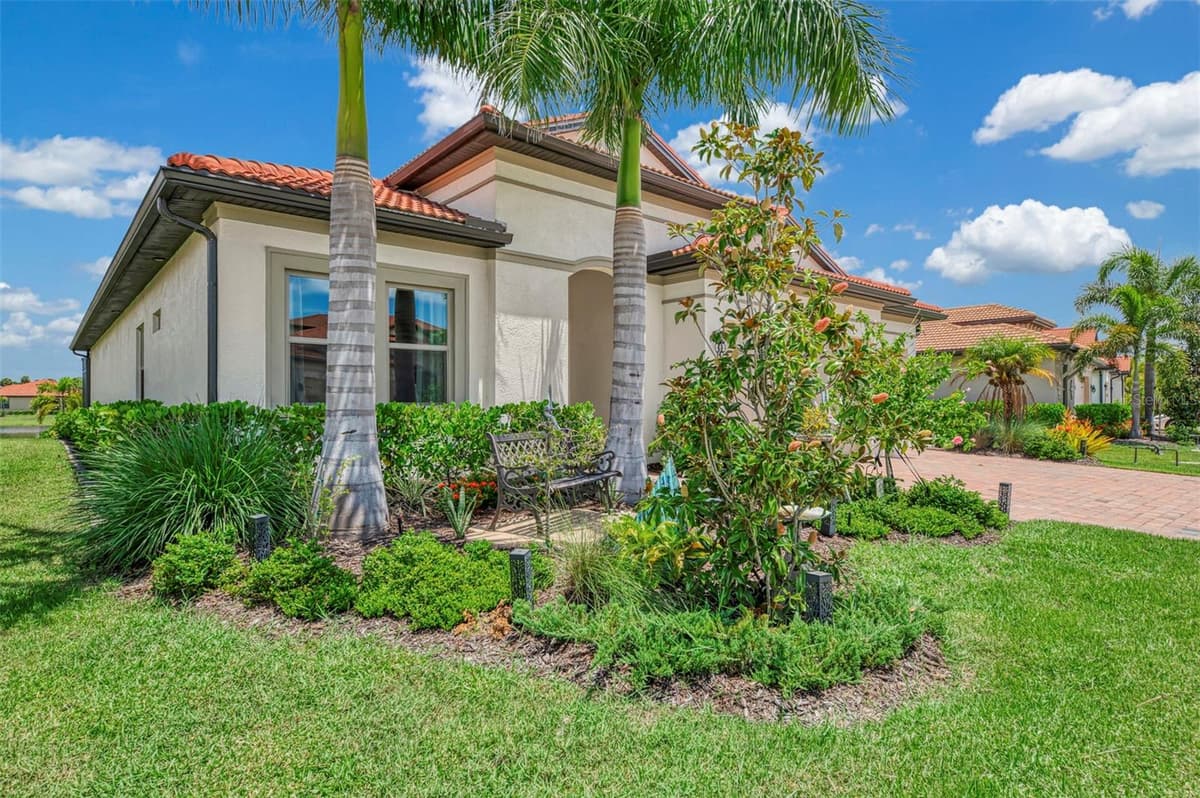292 VILLORESI BOULEVARD — photo 49 of 100