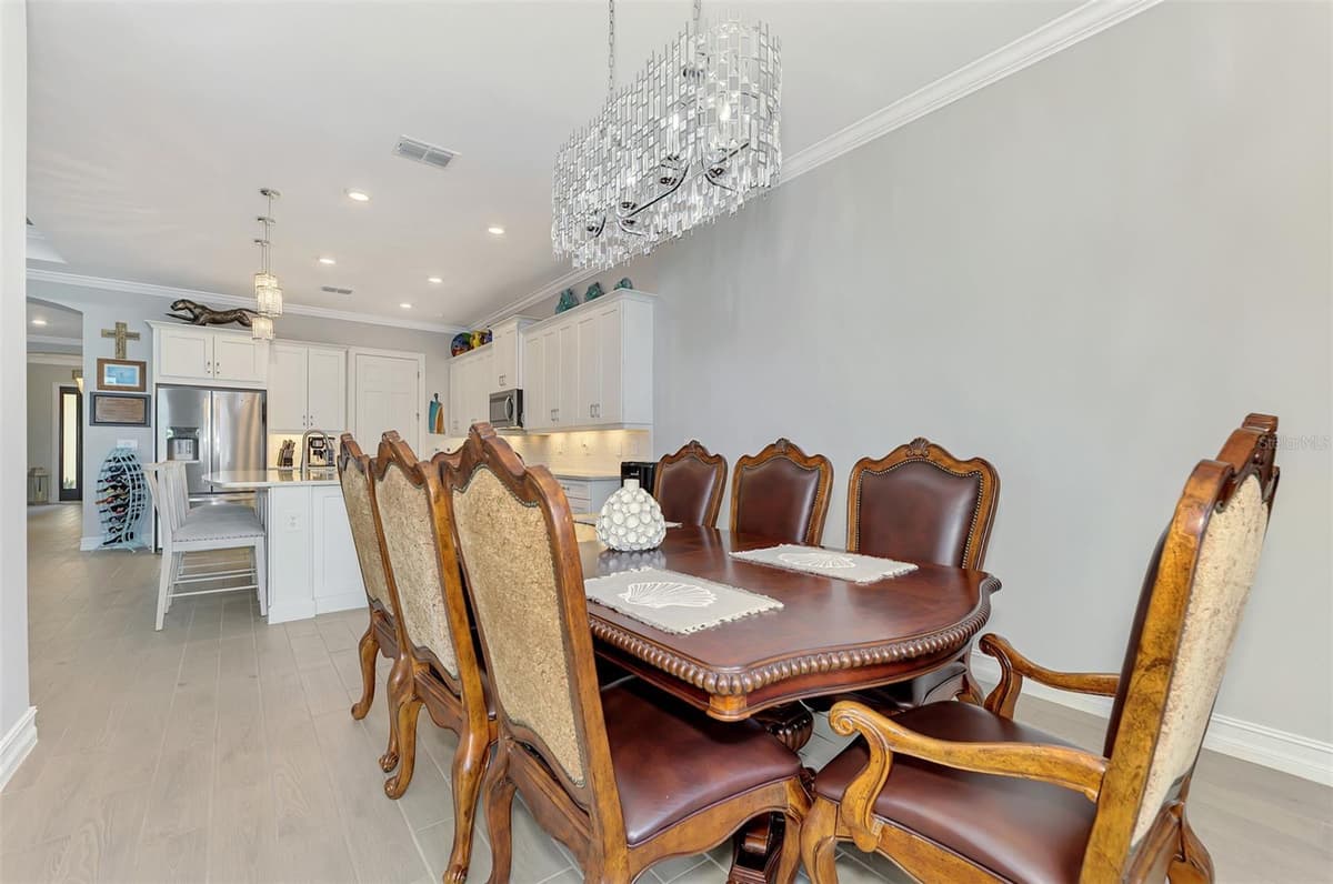 292 VILLORESI BOULEVARD — photo 78 of 100