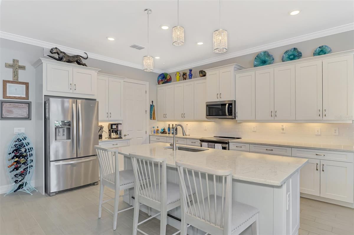 292 VILLORESI BOULEVARD — photo 75 of 100