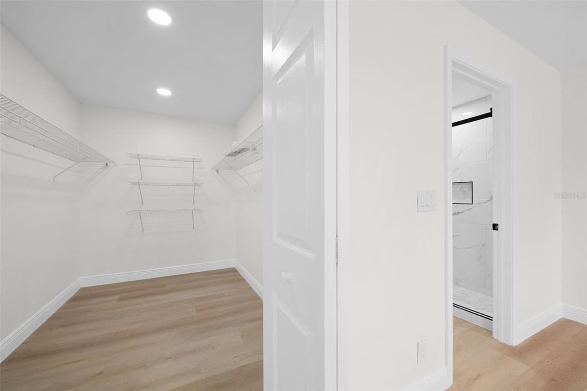 1192 LIZA STREET — photo 33 of 55