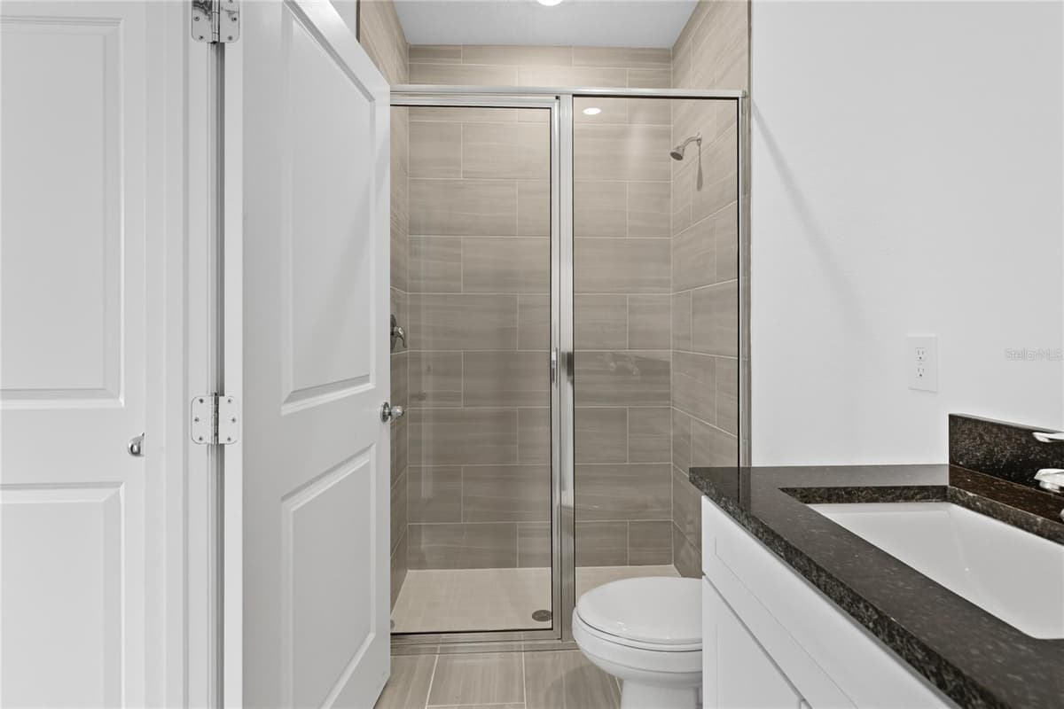 817 LOCUST AVENUE — photo 13 of 18