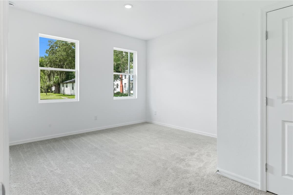 817 LOCUST AVENUE — photo 9 of 18