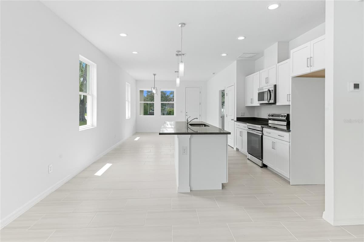 817 LOCUST AVENUE — photo 6 of 18