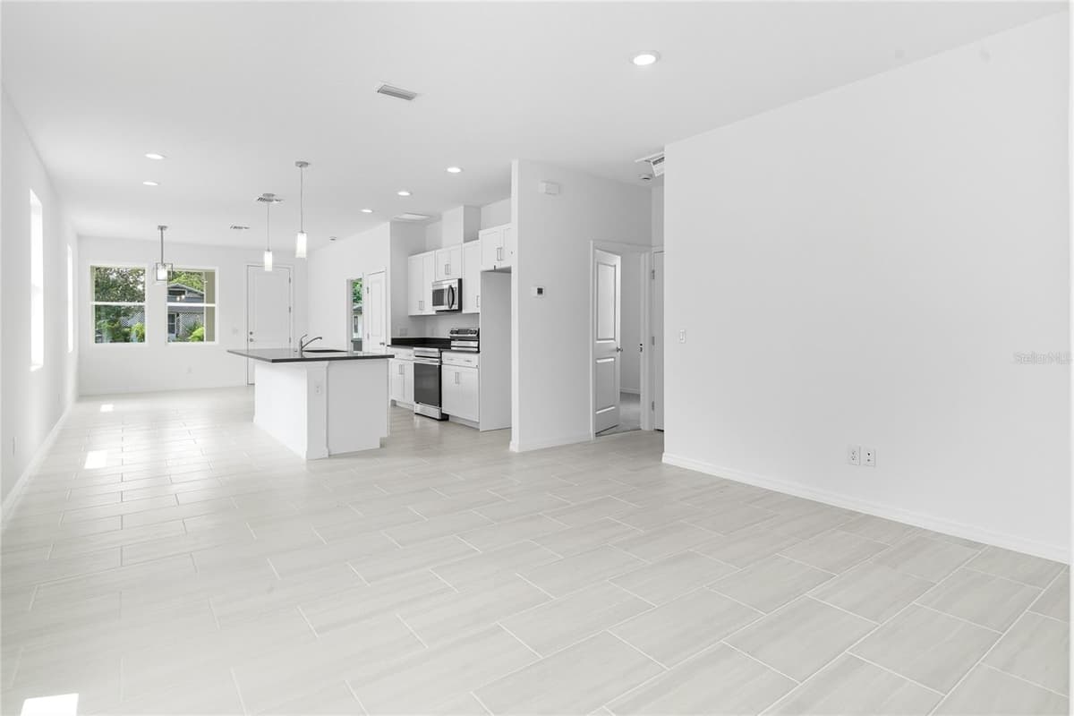 817 LOCUST AVENUE — photo 7 of 18