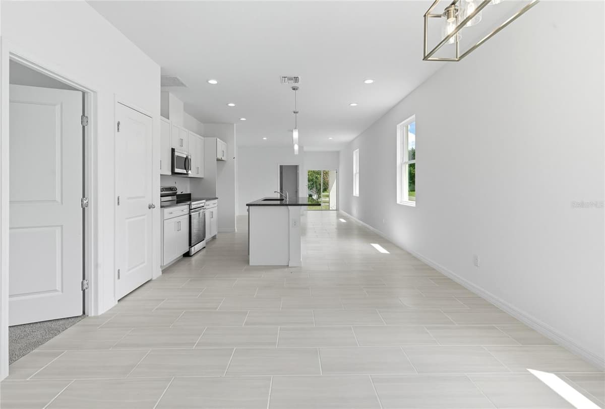 817 LOCUST AVENUE — photo 3 of 18