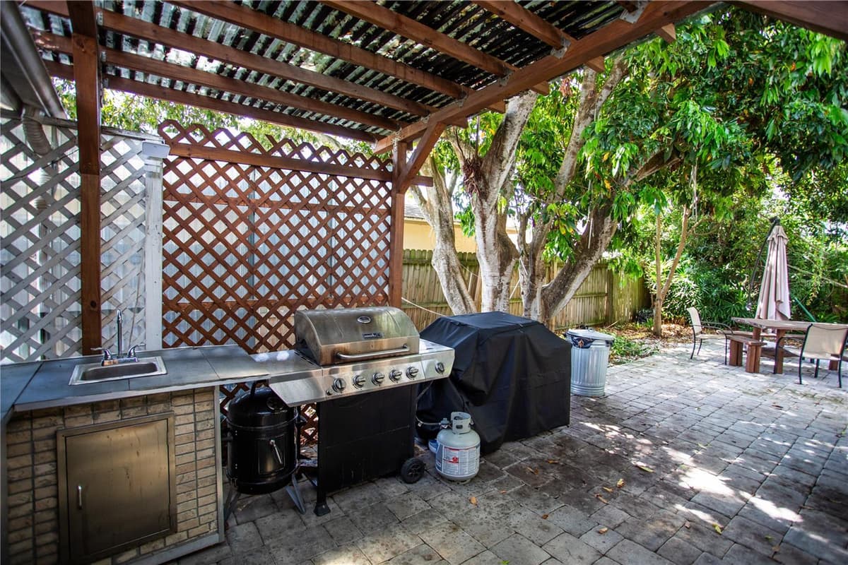 2198 OAK GROVE DRIVE — photo 43 of 74