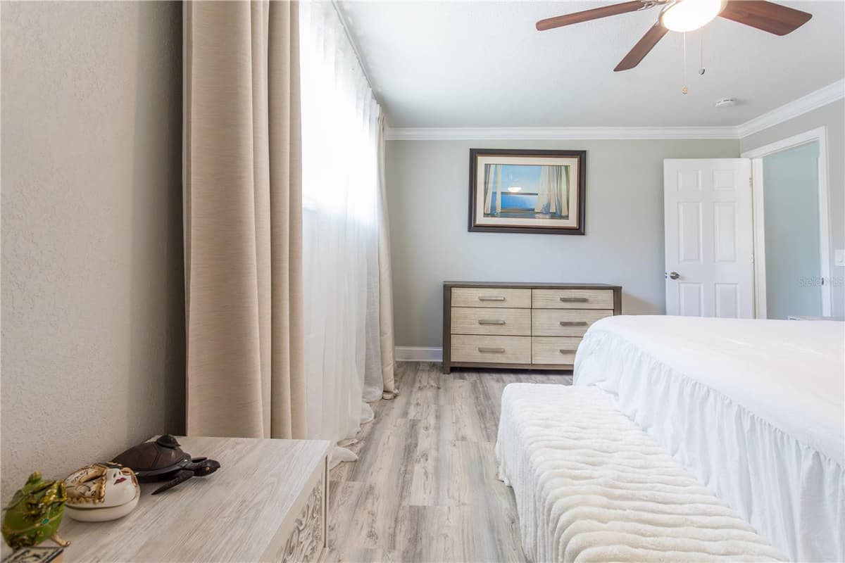 2198 OAK GROVE DRIVE — photo 35 of 74