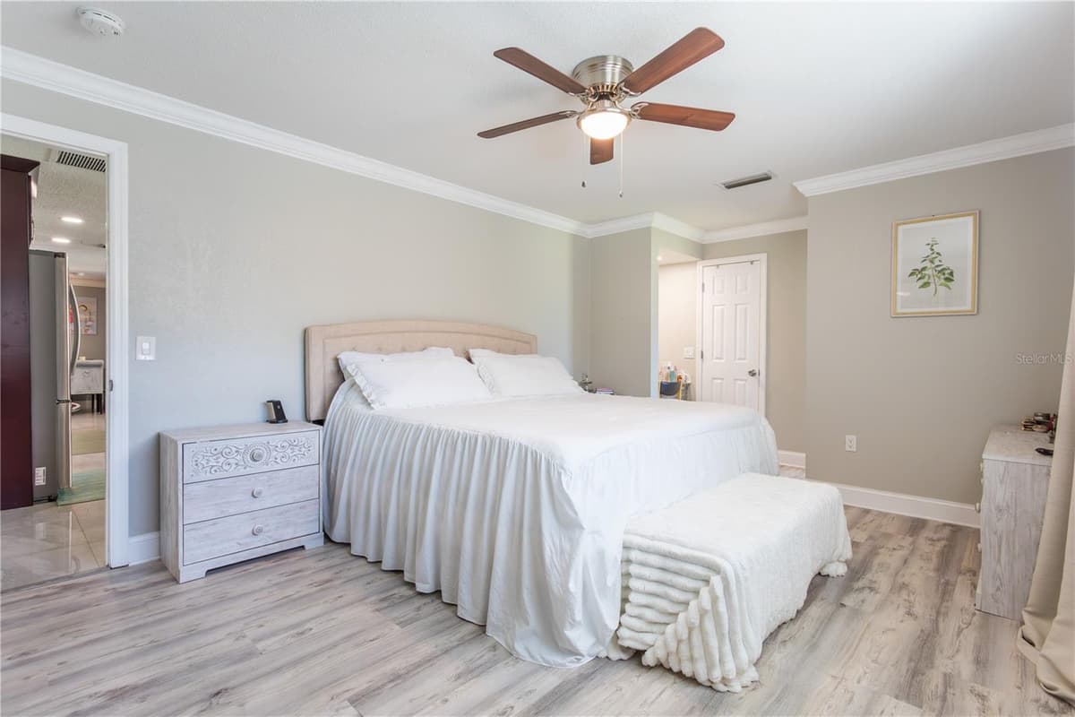 2198 OAK GROVE DRIVE — photo 34 of 74