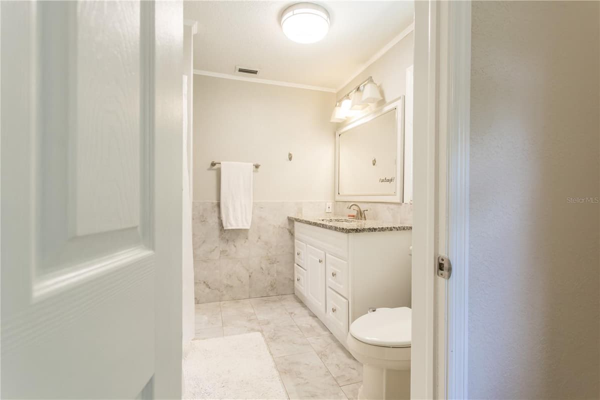 2198 OAK GROVE DRIVE — photo 23 of 74