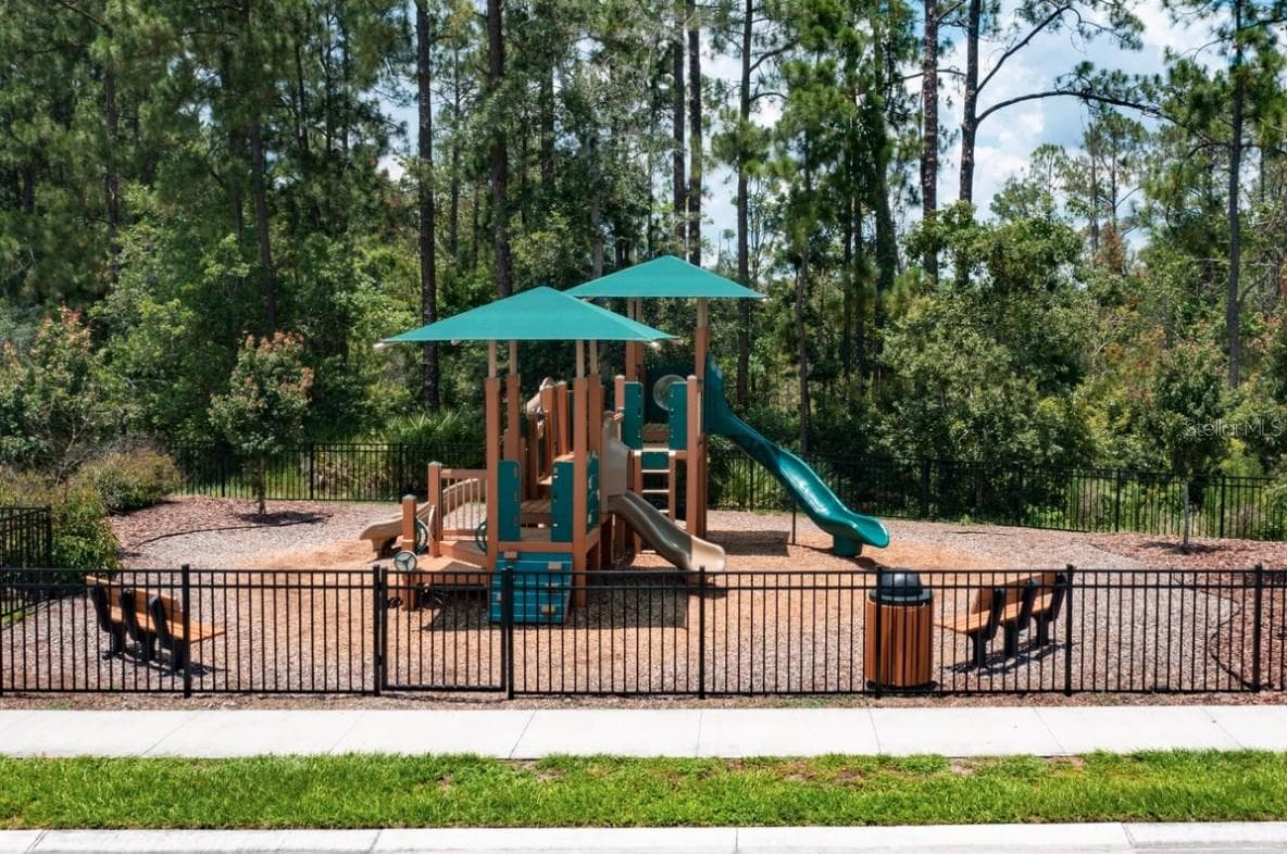 1441 SAWGRASS HAMMOCK LANE — photo 4 of 5