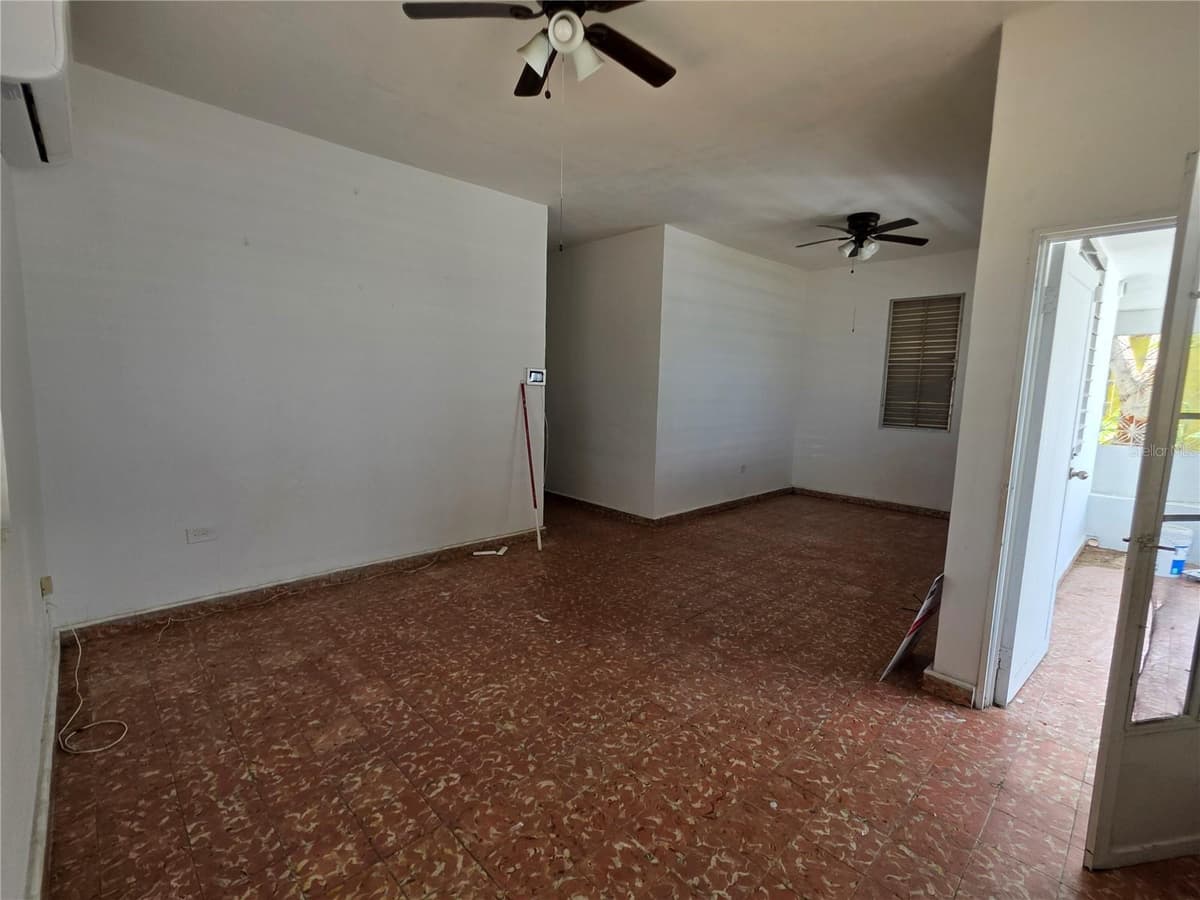 150 ROMAGUERA ST — photo 17 of 23
