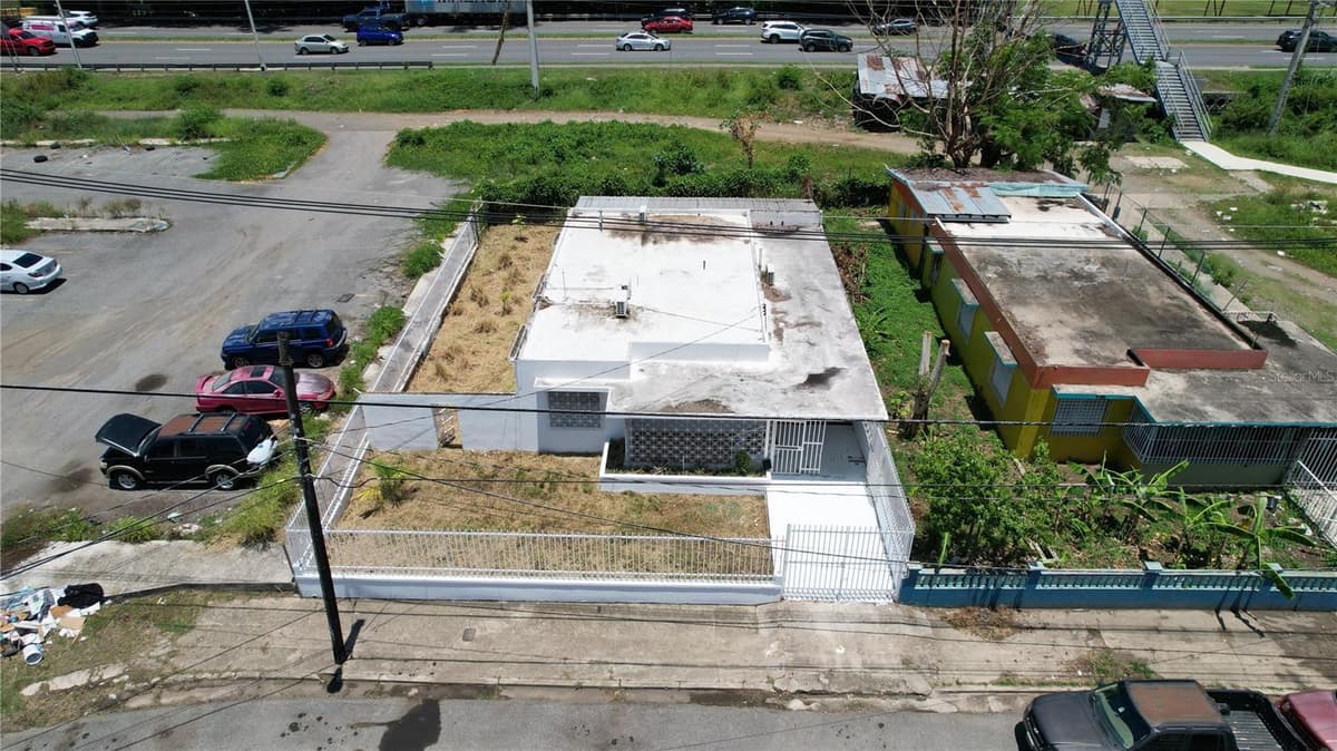 150 ROMAGUERA ST — photo 6 of 23