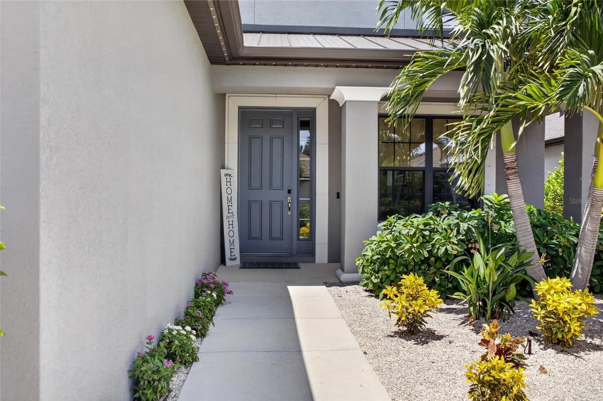 9069 LUNA LANE — photo 3 of 60