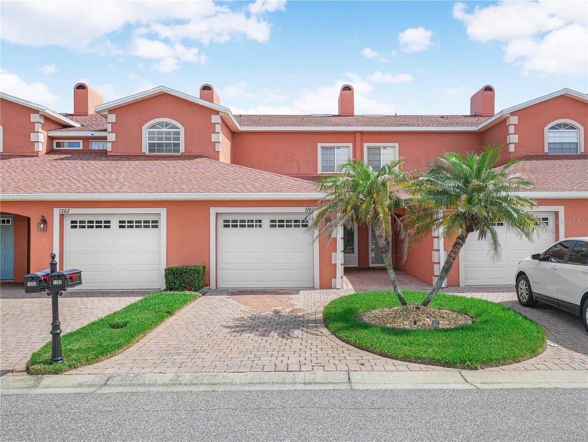 1102 ASHTON PALMS DRIVE — photo 3 of 56