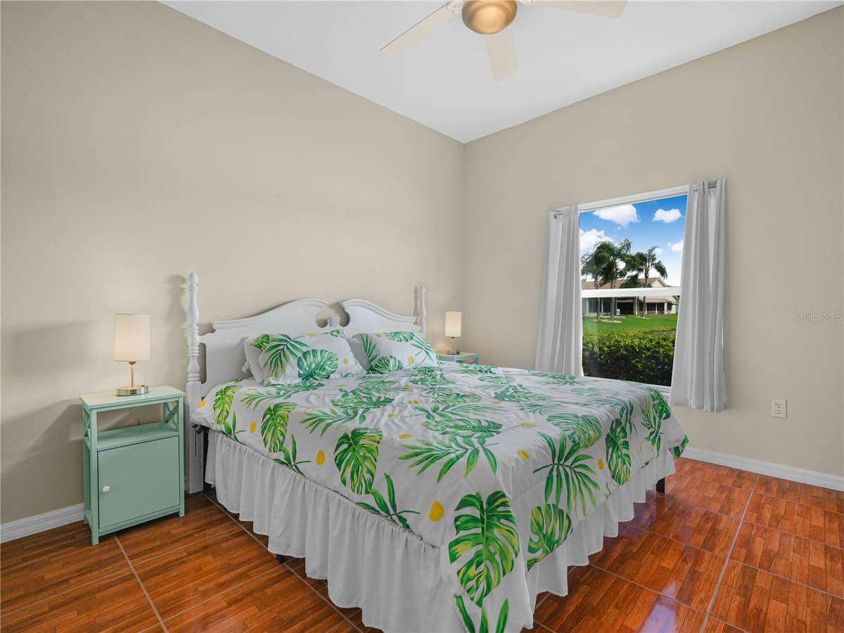 1102 ASHTON PALMS DRIVE — photo 11 of 56