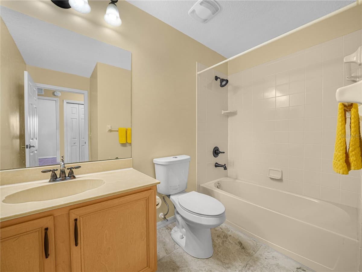 1102 ASHTON PALMS DRIVE — photo 14 of 56