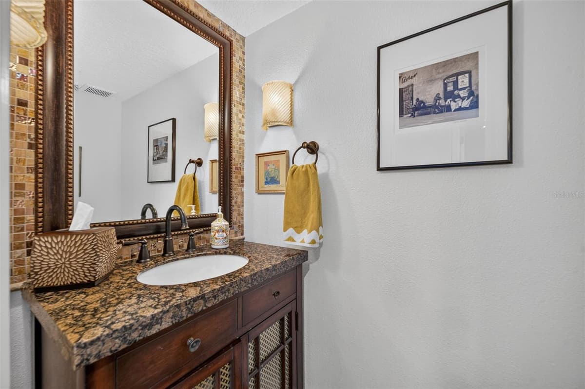 2881 TEMPLE TRAIL — photo 25 of 58